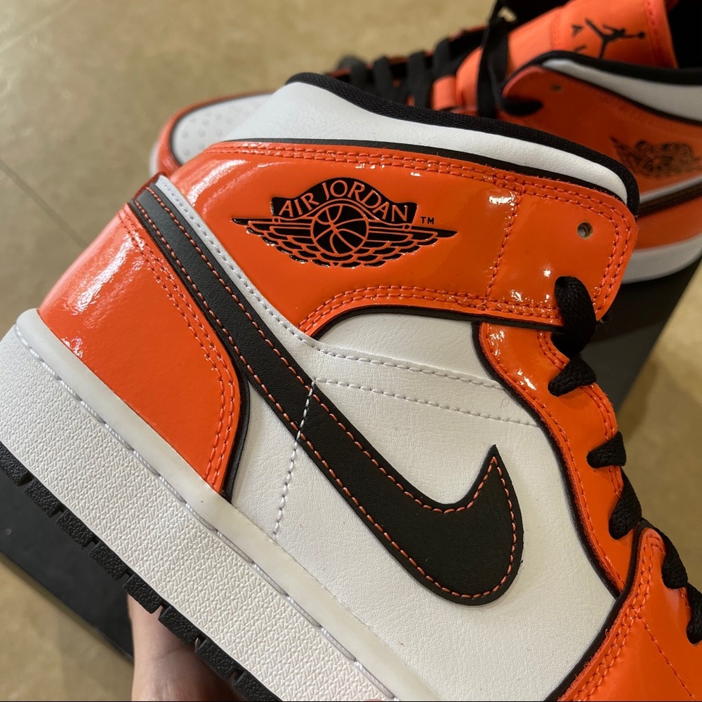 Air Jordan 1 Mid Men’s - Picture 3 of 8